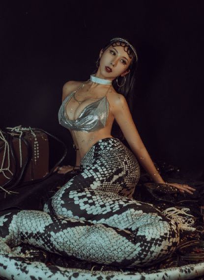 哺乳期给上司喂奶hd